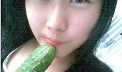 女生说要吃瓜是什么意思,女生间的趣味互动